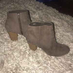 Beautiful heeled booties !